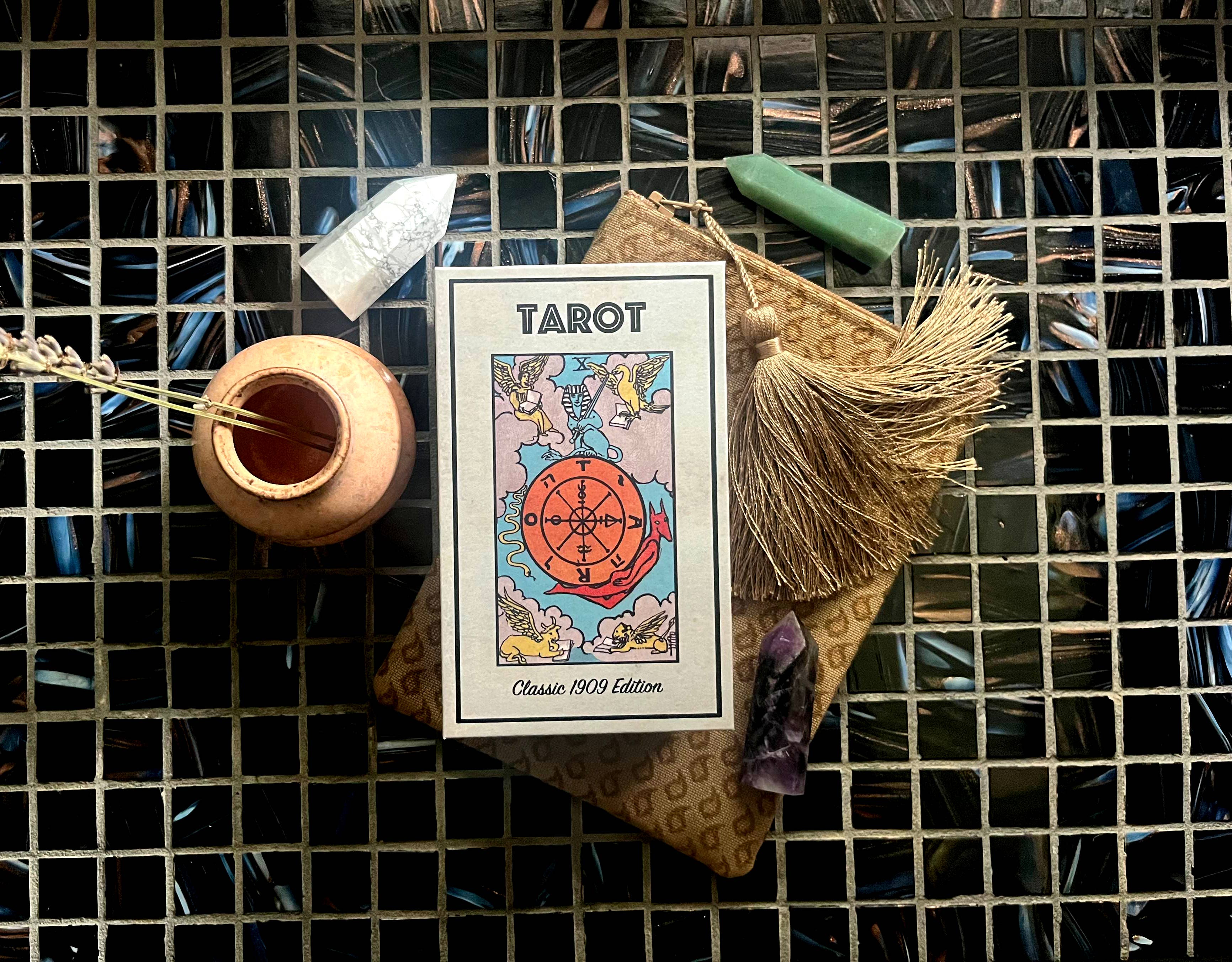 Classic 1909 Tarot Deck & Guide - Image 3