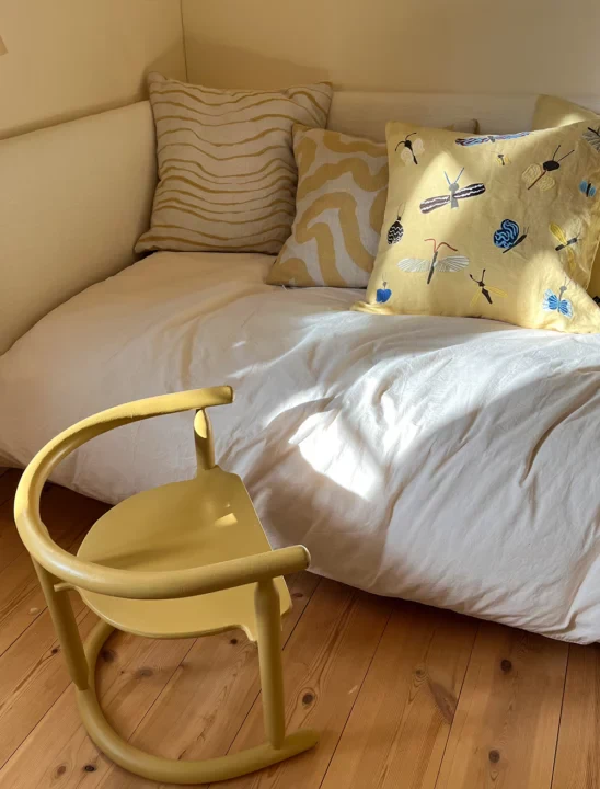 Slända Embroidered Cushion - Image 4